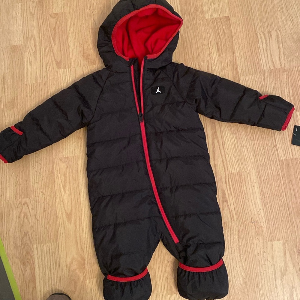 New toddler boy Jordan bonding suit 9 m